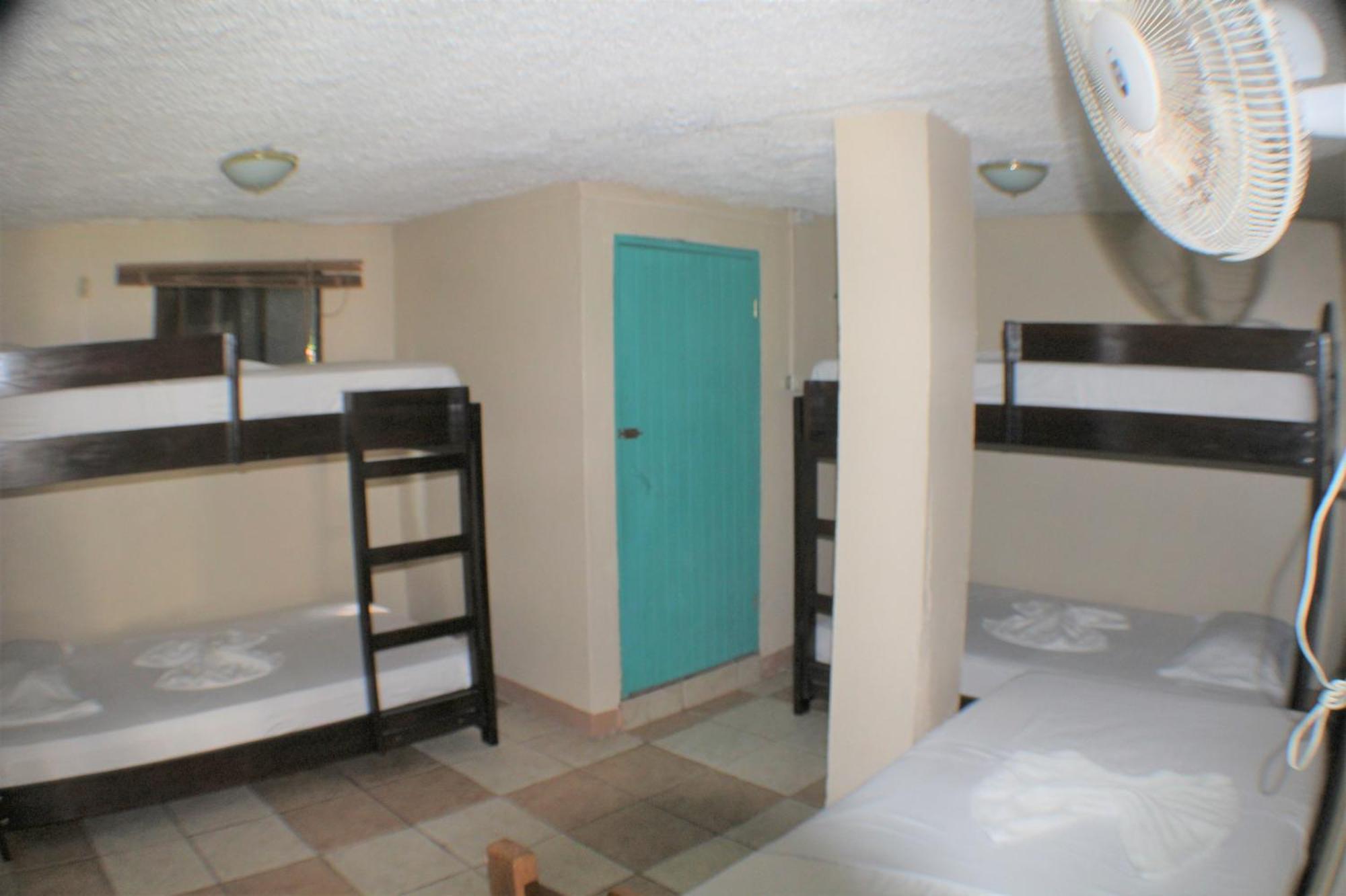 Blue Iguana Hotell Sámara Eksteriør bilde